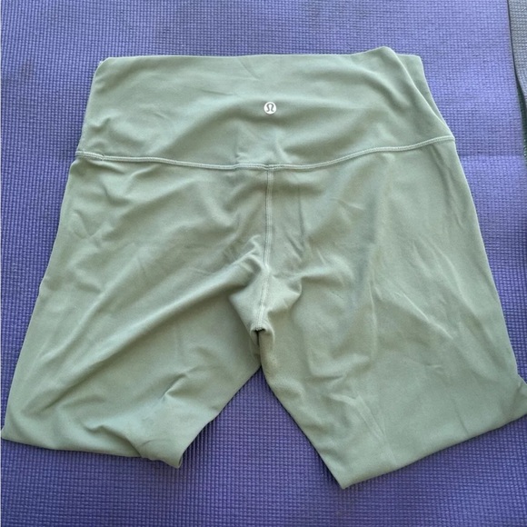lululemon Align High Rise Leggings size 12 Light Green 25” - Picture 2 of 2